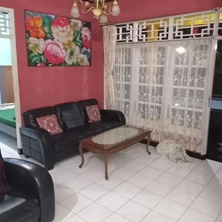 Villa Puspa 259 By Surganya Villa Puncak Buitenkant foto