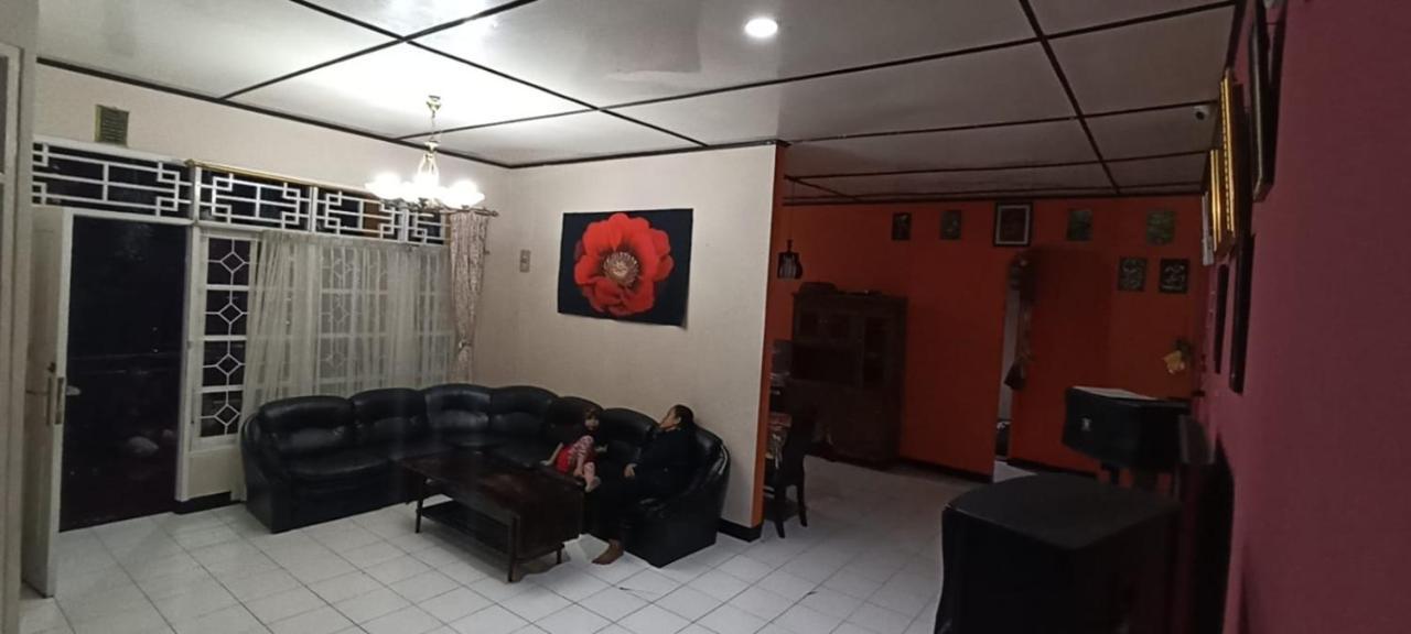 Villa Puspa 259 By Surganya Villa Puncak Buitenkant foto