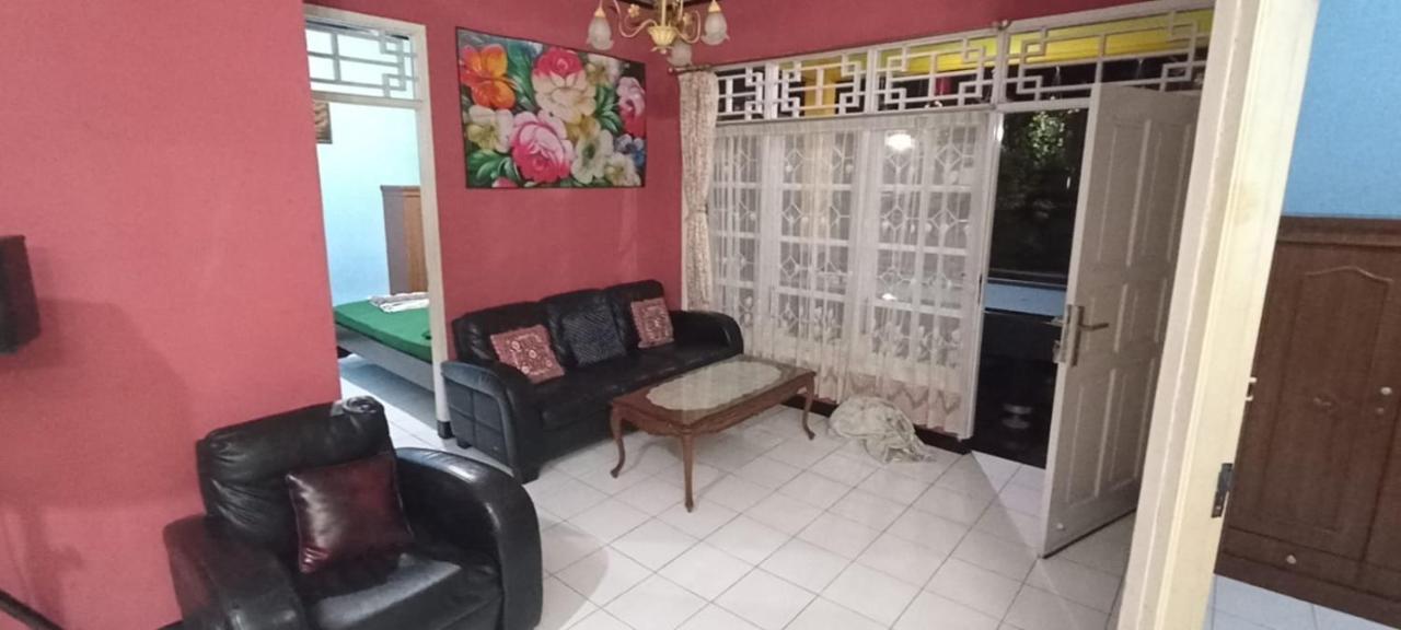 Villa Puspa 259 By Surganya Villa Puncak Buitenkant foto