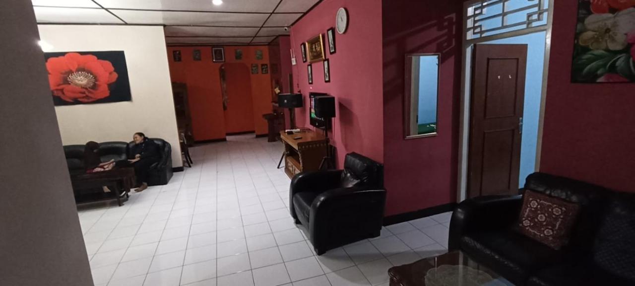 Villa Puspa 259 By Surganya Villa Puncak Buitenkant foto